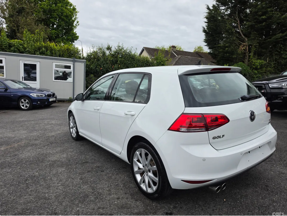 Volkswagen Golf Hatchback, Petrol, 2015, White