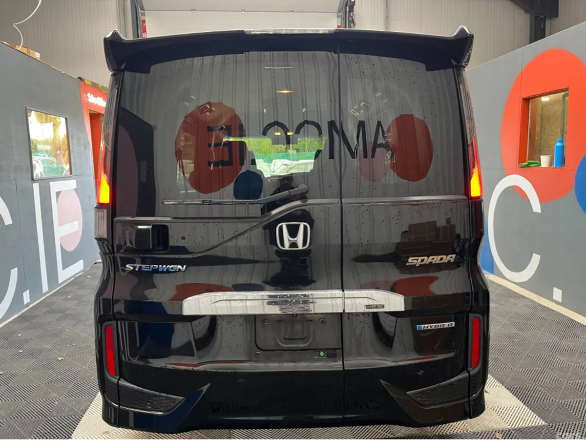 Honda Stepwagon MPV, Petrol Hybrid, 2018, Black