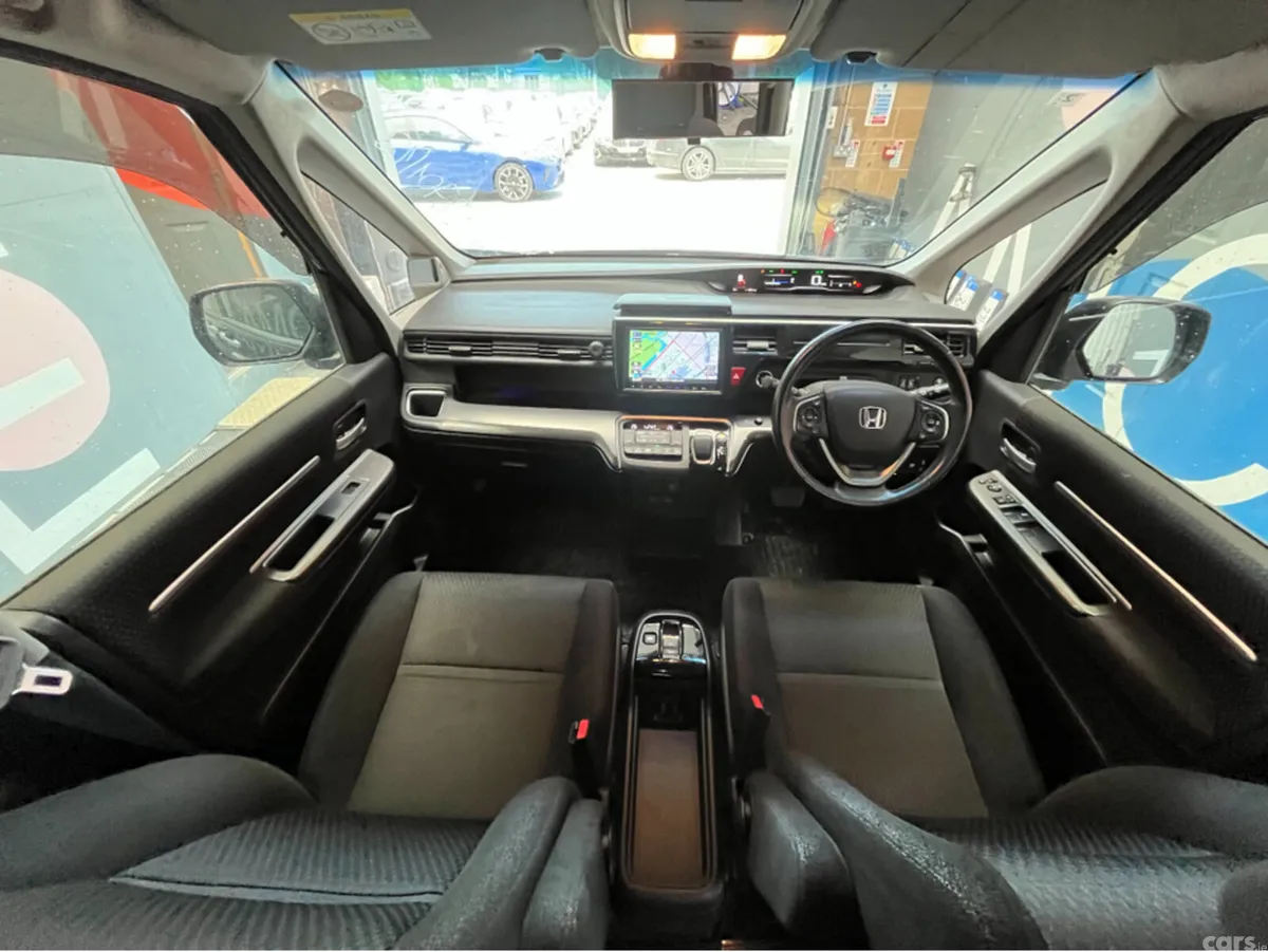 Honda Stepwagon MPV, Petrol Hybrid, 2018, Black