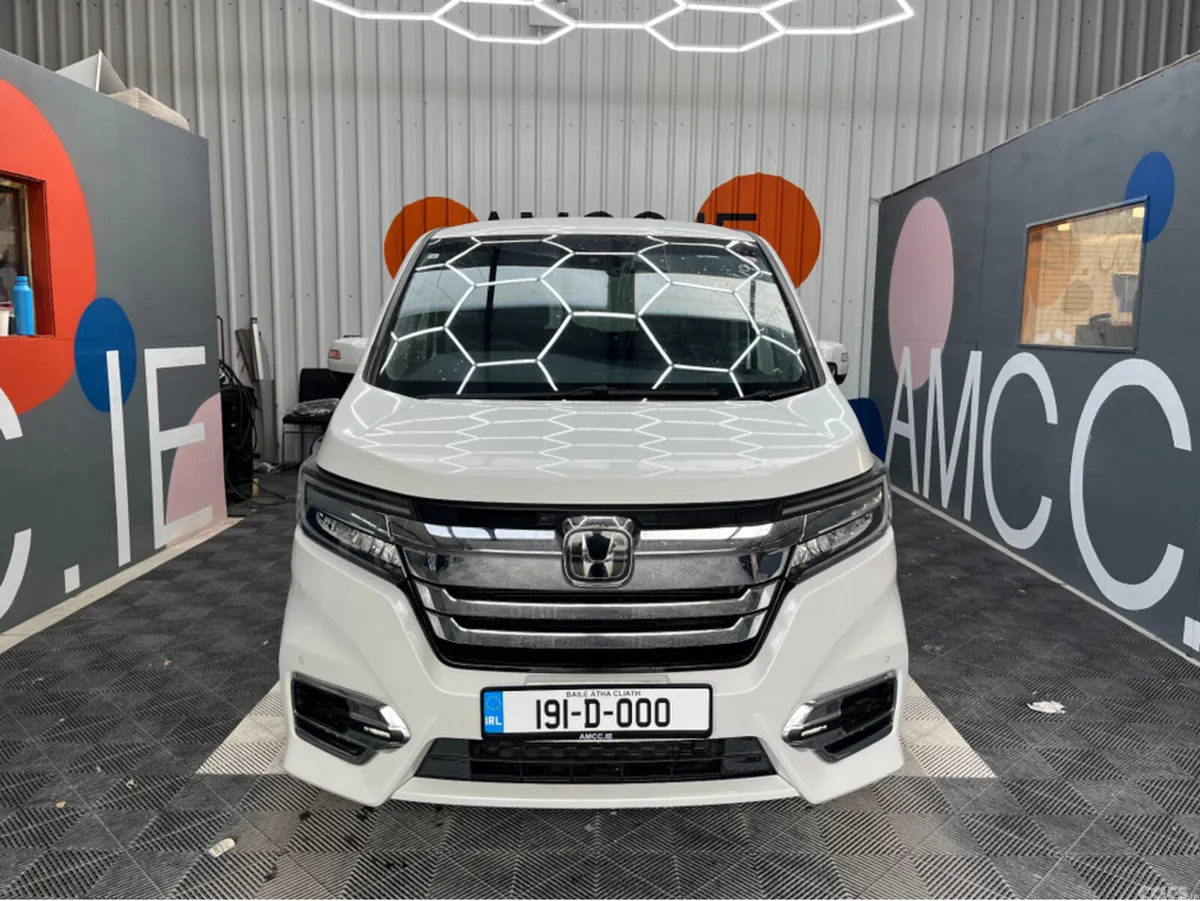 Honda Stepwagon MPV, Petrol Hybrid, 2019, White