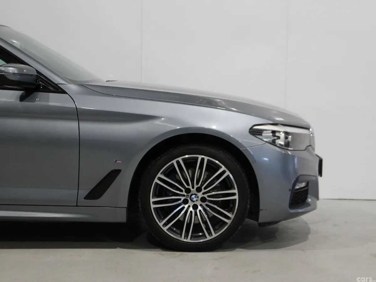 BMW 5-Series Saloon, Petrol Plug-in Hybrid, 2018, Blue