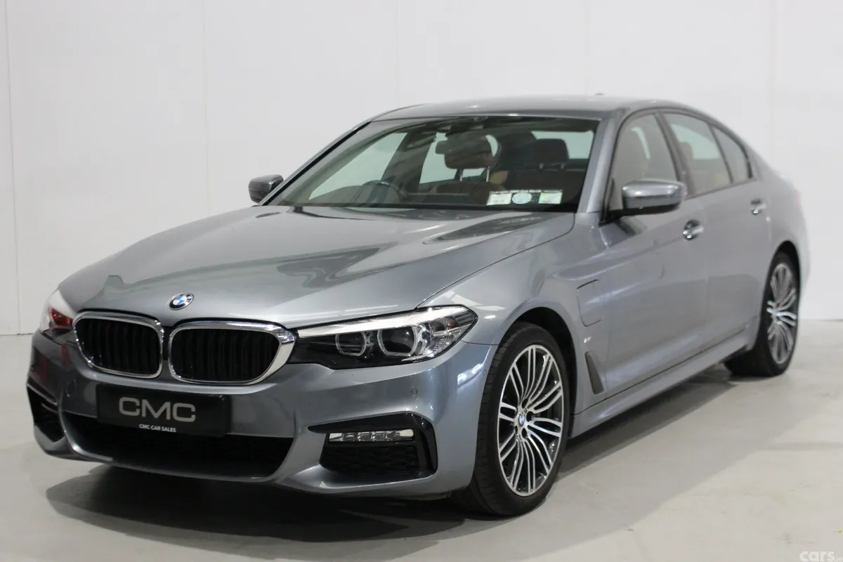 BMW 5-Series Saloon, Petrol Plug-in Hybrid, 2018, Blue