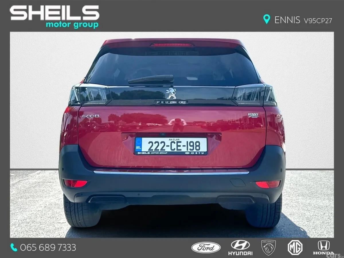 Peugeot 5008 MPV, Diesel, 2022, Red