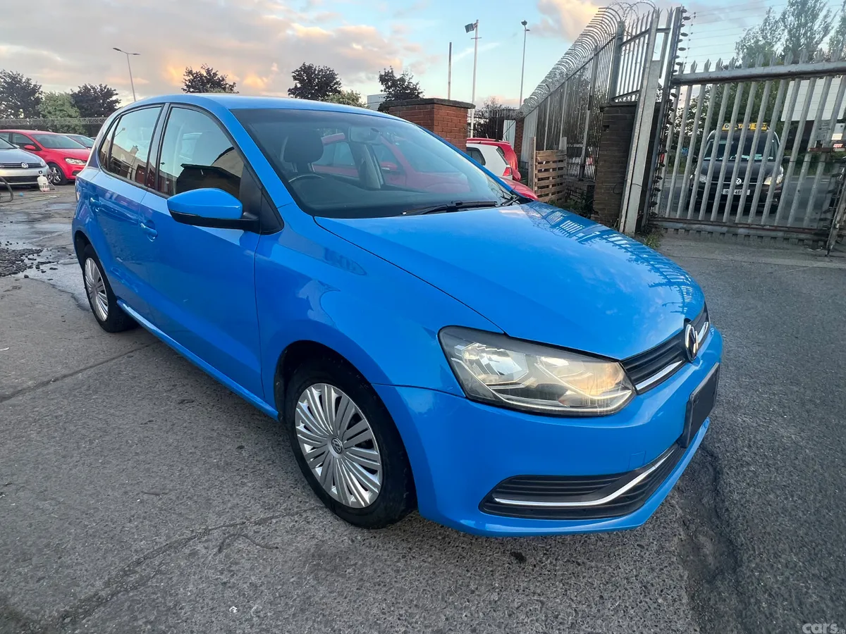 Volkswagen Polo Hatchback, Petrol, 2015, Blue