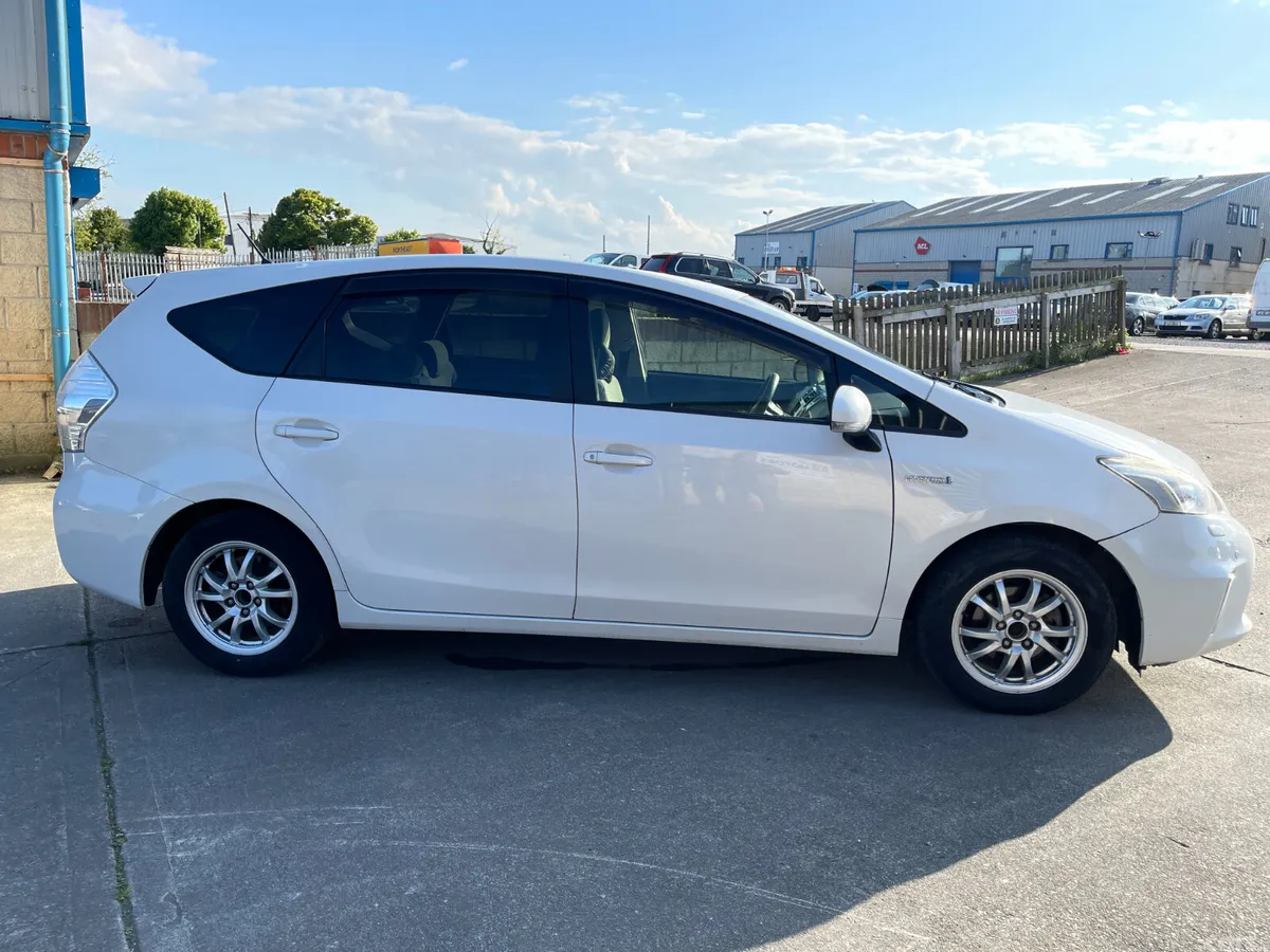 Toyota Prius Hatchback, Petrol Hybrid, 2013, White