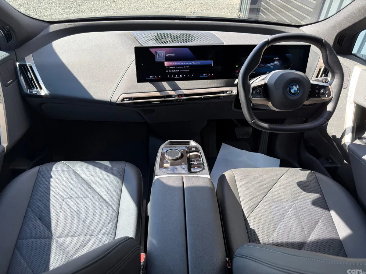 BMW iX SUV, Electric, 2023, Black