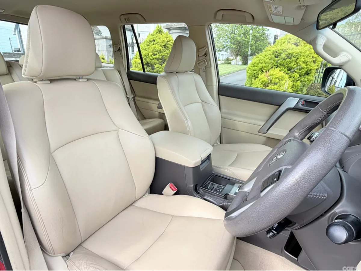 Toyota Land Cruiser SUV, Diesel, 2017, Red
