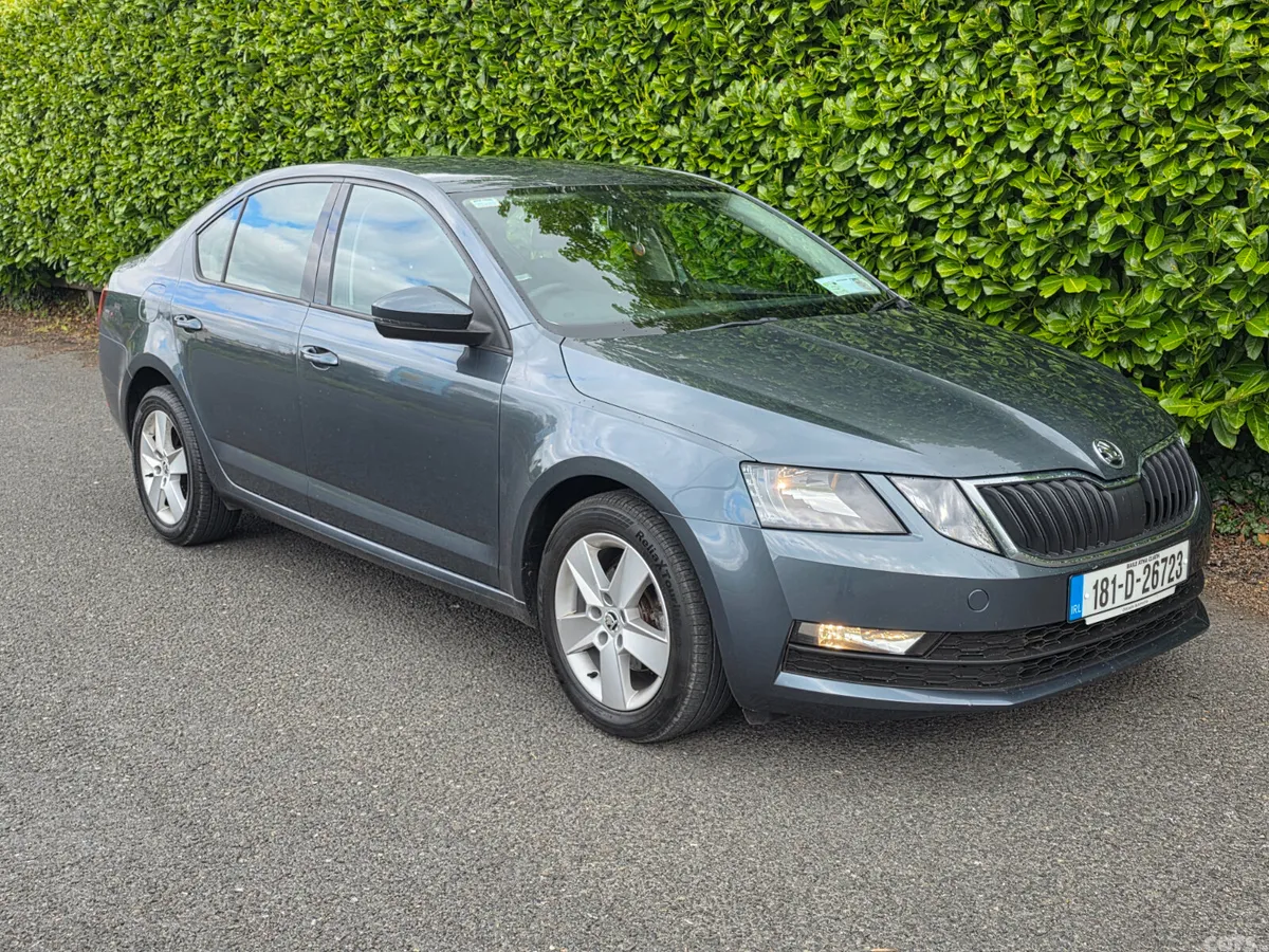 Skoda Octavia Saloon, Diesel, 2018, Grey