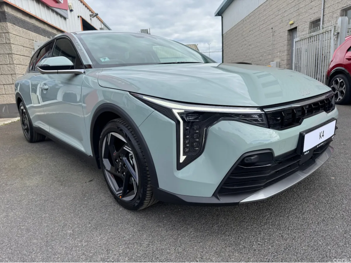 Kia K4 Hatchback, Petrol, 2027, Green