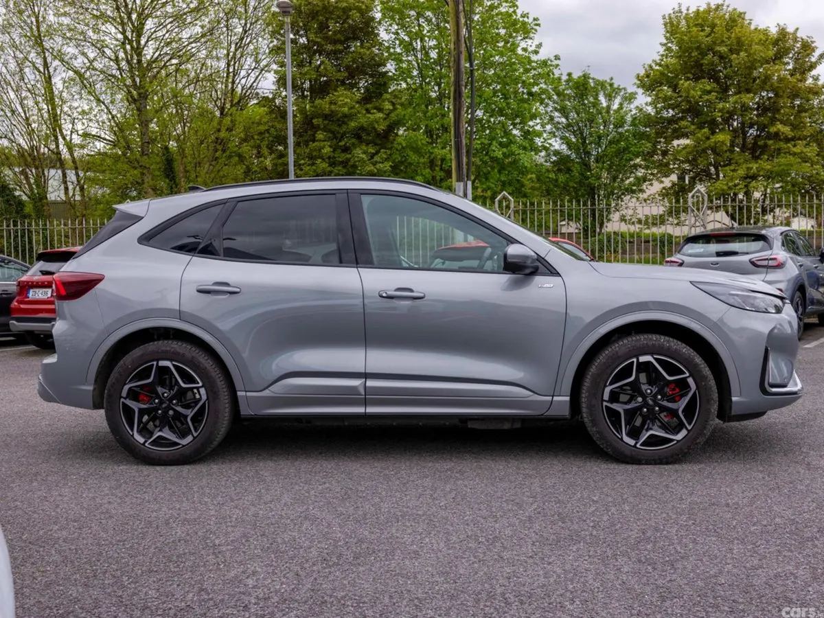 Ford Kuga SUV, Petrol Plug-in Hybrid, 2026, Grey