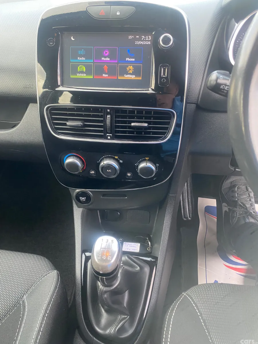 Renault Clio Hatchback, Petrol, 2017, Black