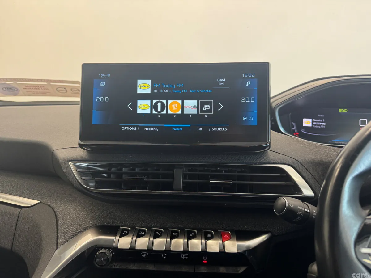 Peugeot 3008 MPV, Diesel, 2022, Blue