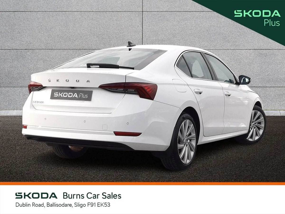 Skoda Octavia Saloon, Diesel, 2024, White