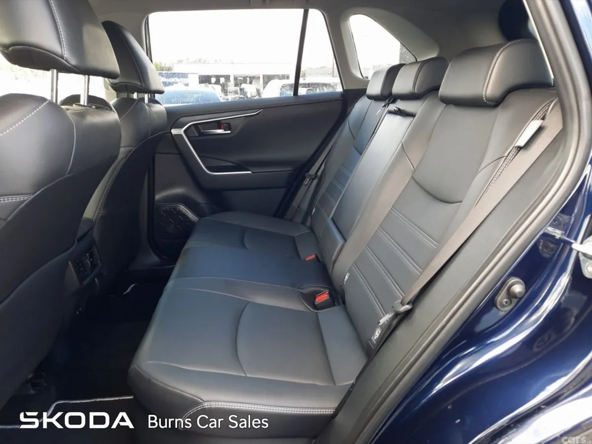 Toyota RAV4 SUV, Petrol Hybrid, 2024, Blue
