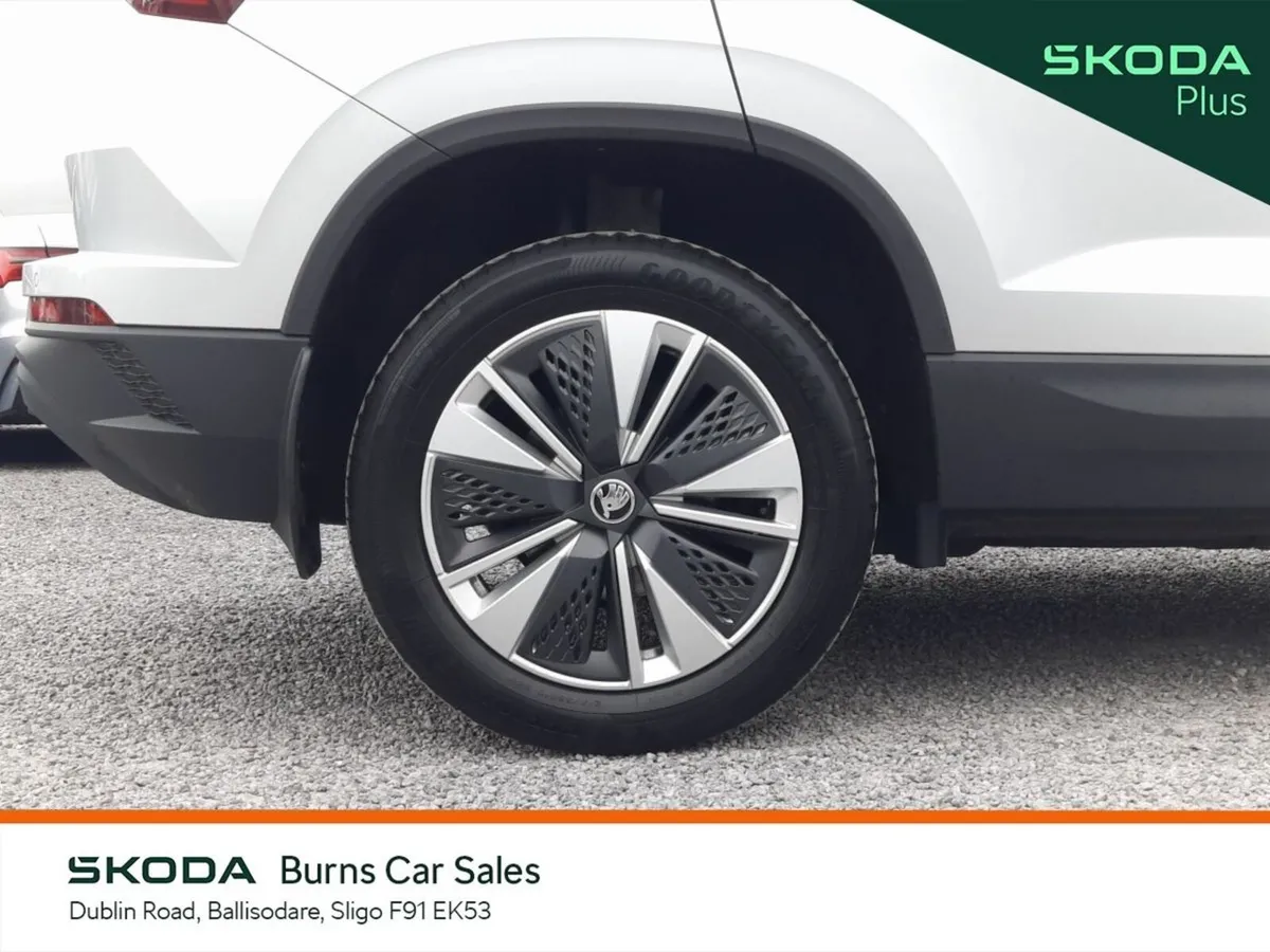Skoda Karoq SUV, Petrol, 2023, Grey