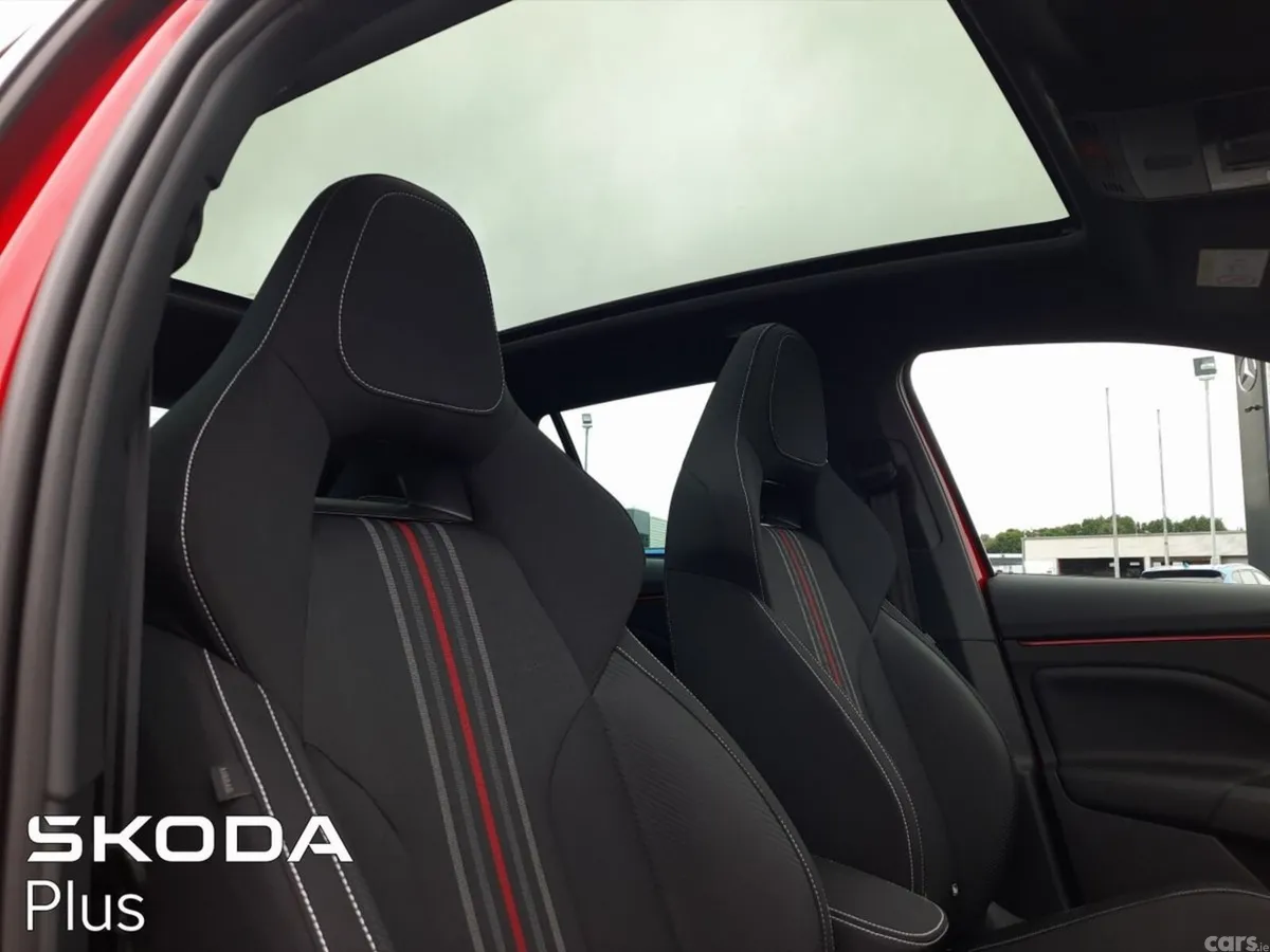 Skoda Kamiq Hatchback, Petrol, 2025, Red