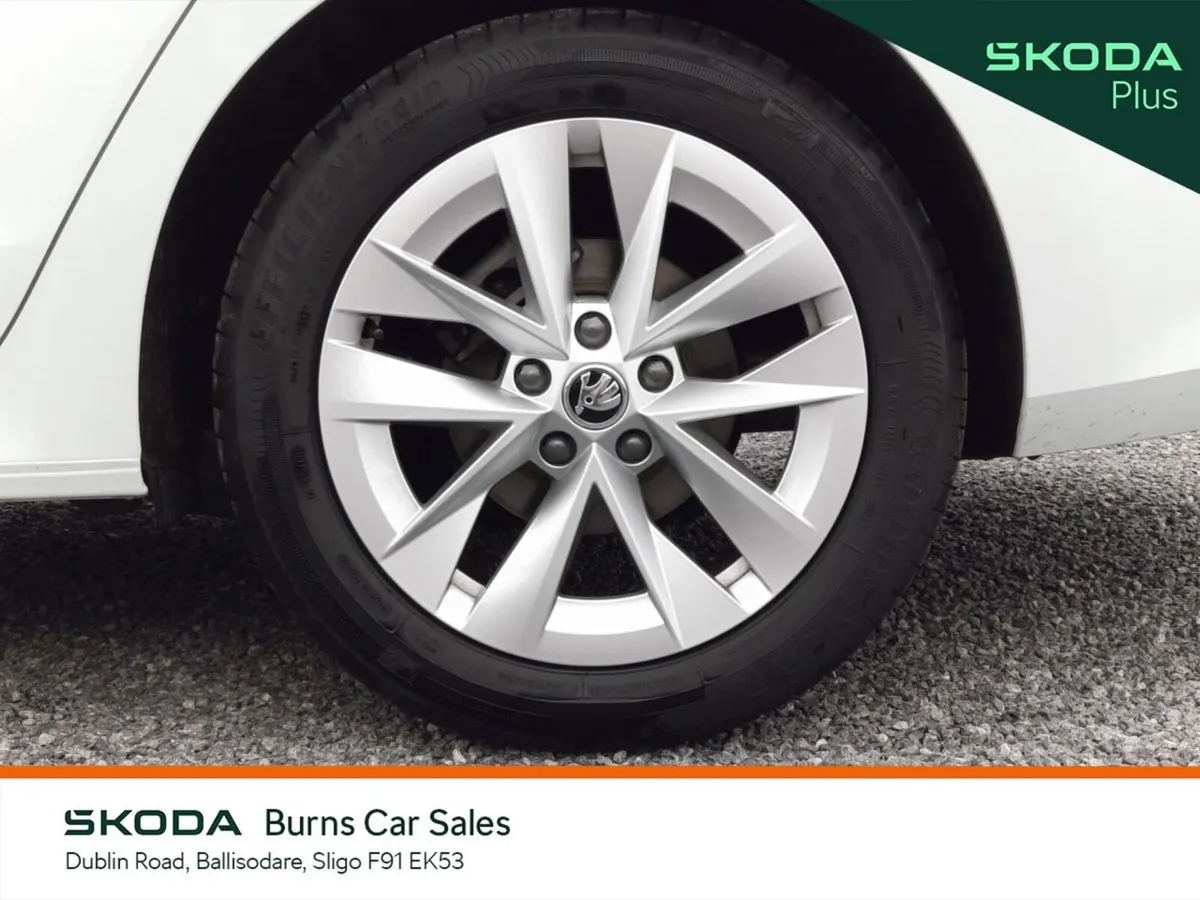 Skoda Octavia Estate, Diesel, 2025, White