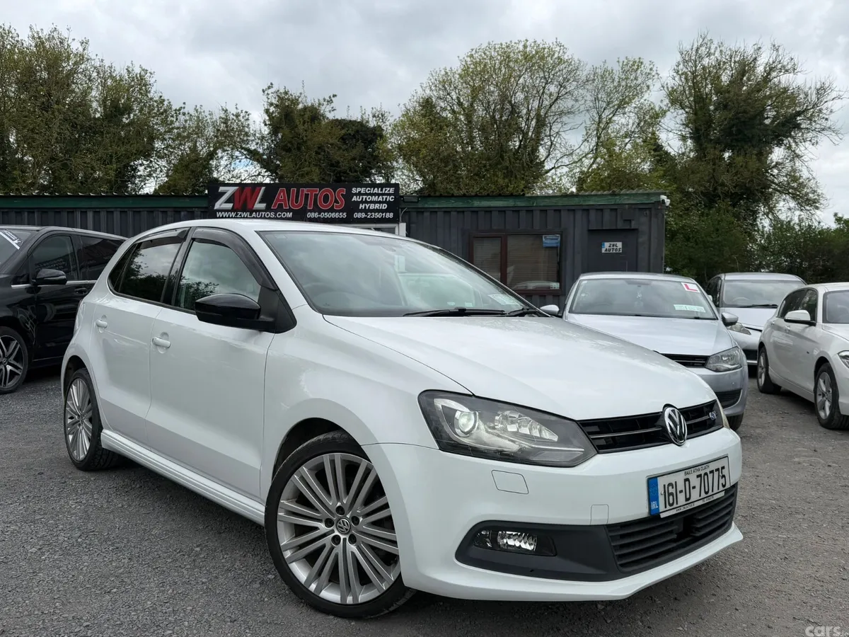 Volkswagen Polo Hatchback, Petrol, 2016, White