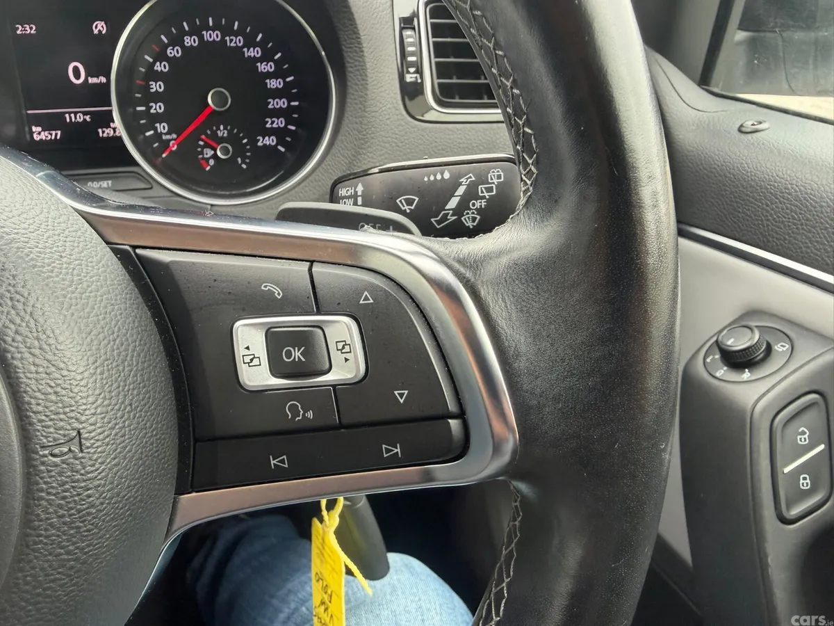 Volkswagen Polo Hatchback, Petrol, 2016, White