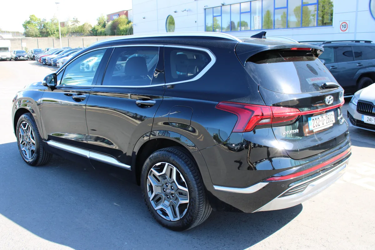 Hyundai Santa Fe SUV, Petrol Plug-in Hybrid, 2023, Black