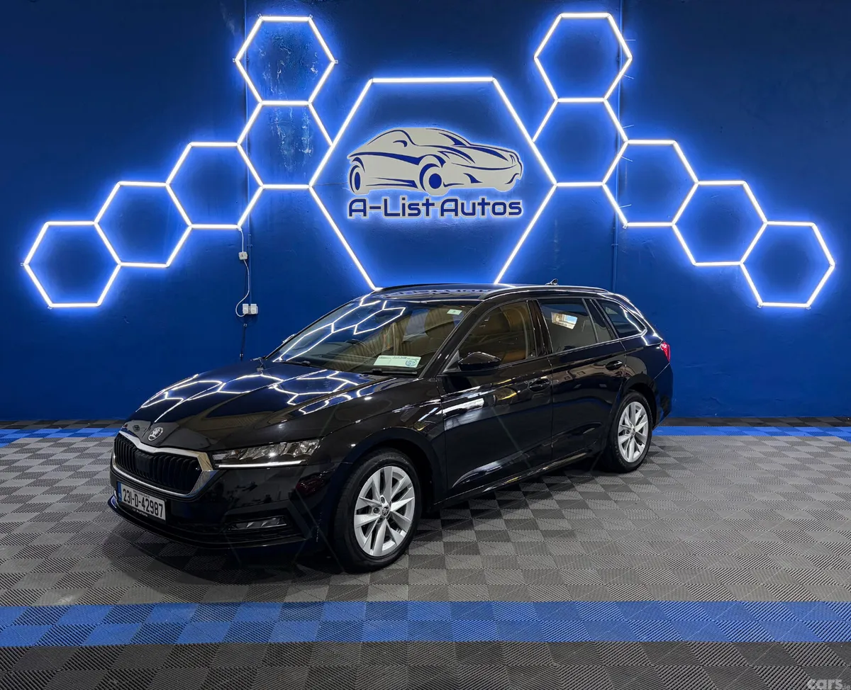 Skoda Octavia Estate, Diesel, 2023, Black