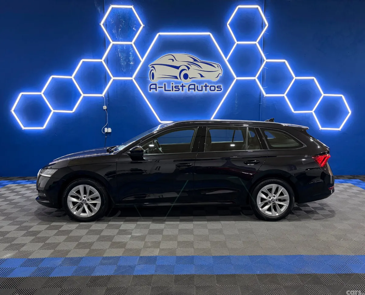 Skoda Octavia Estate, Diesel, 2023, Black