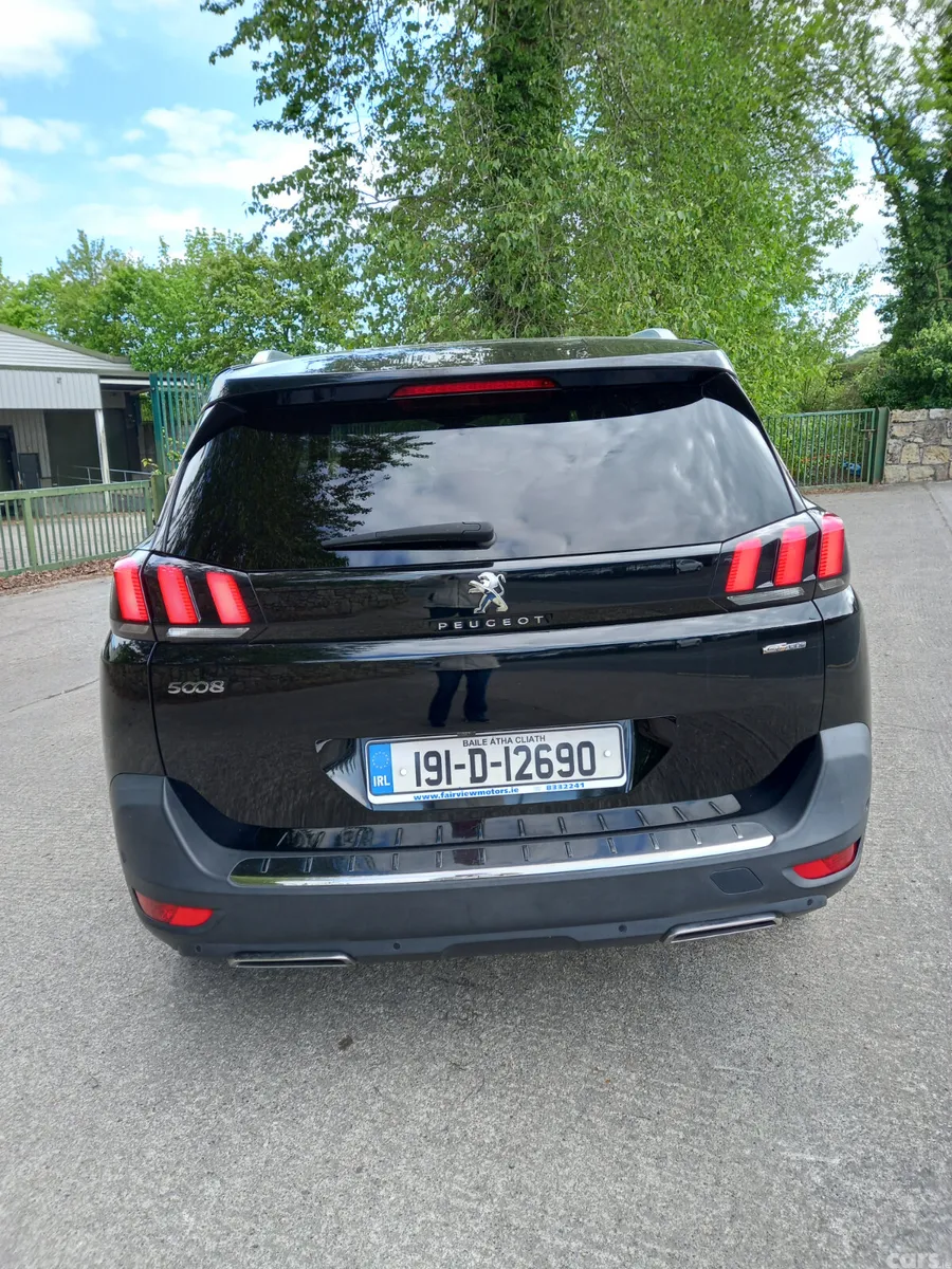 Peugeot 5008 MPV, Diesel, 2019, Black