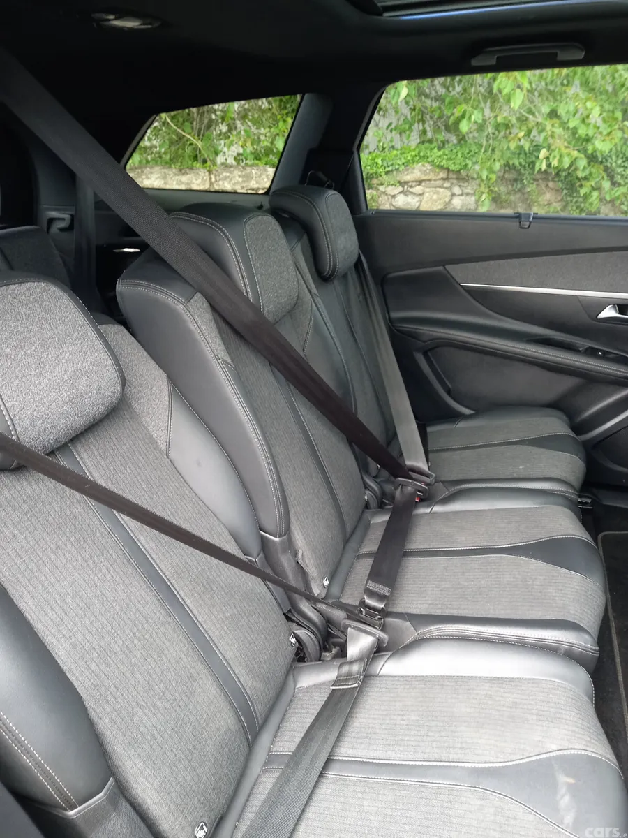 Peugeot 5008 MPV, Diesel, 2019, Black