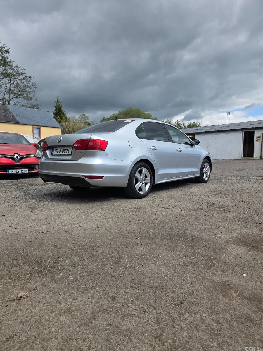 Volkswagen Jetta Saloon, Diesel, 2014, Silver