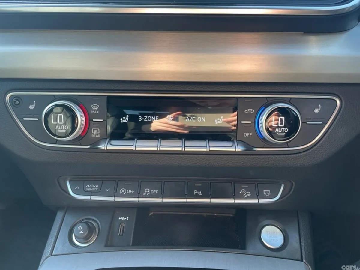 Audi Q5 Hatchback, Diesel, 2023, Blue