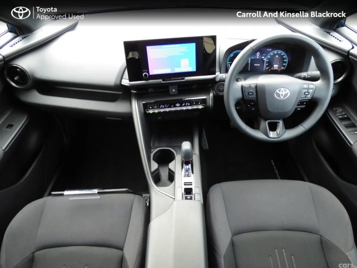 Toyota C-HR SUV, Petrol Hybrid, 2025, Blue