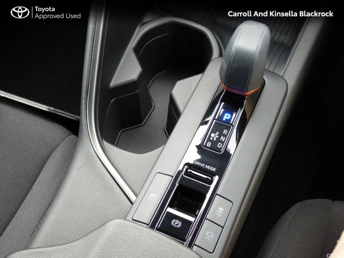 Toyota C-HR SUV, Petrol Hybrid, 2025, Blue