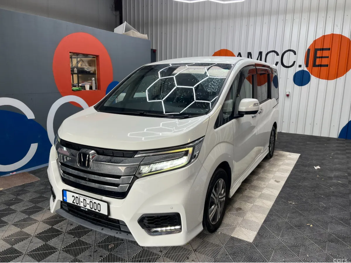 Honda Stepwagon MPV, Petrol Hybrid, 2020, White