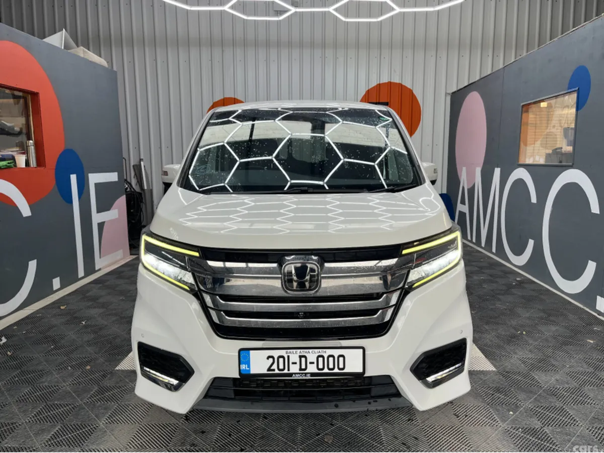 Honda Stepwagon MPV, Petrol Hybrid, 2020, White