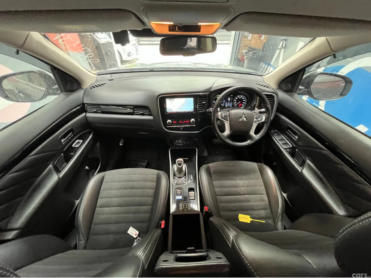 Mitsubishi Outlander SUV, Petrol Plug-in Hybrid, 2019, Grey