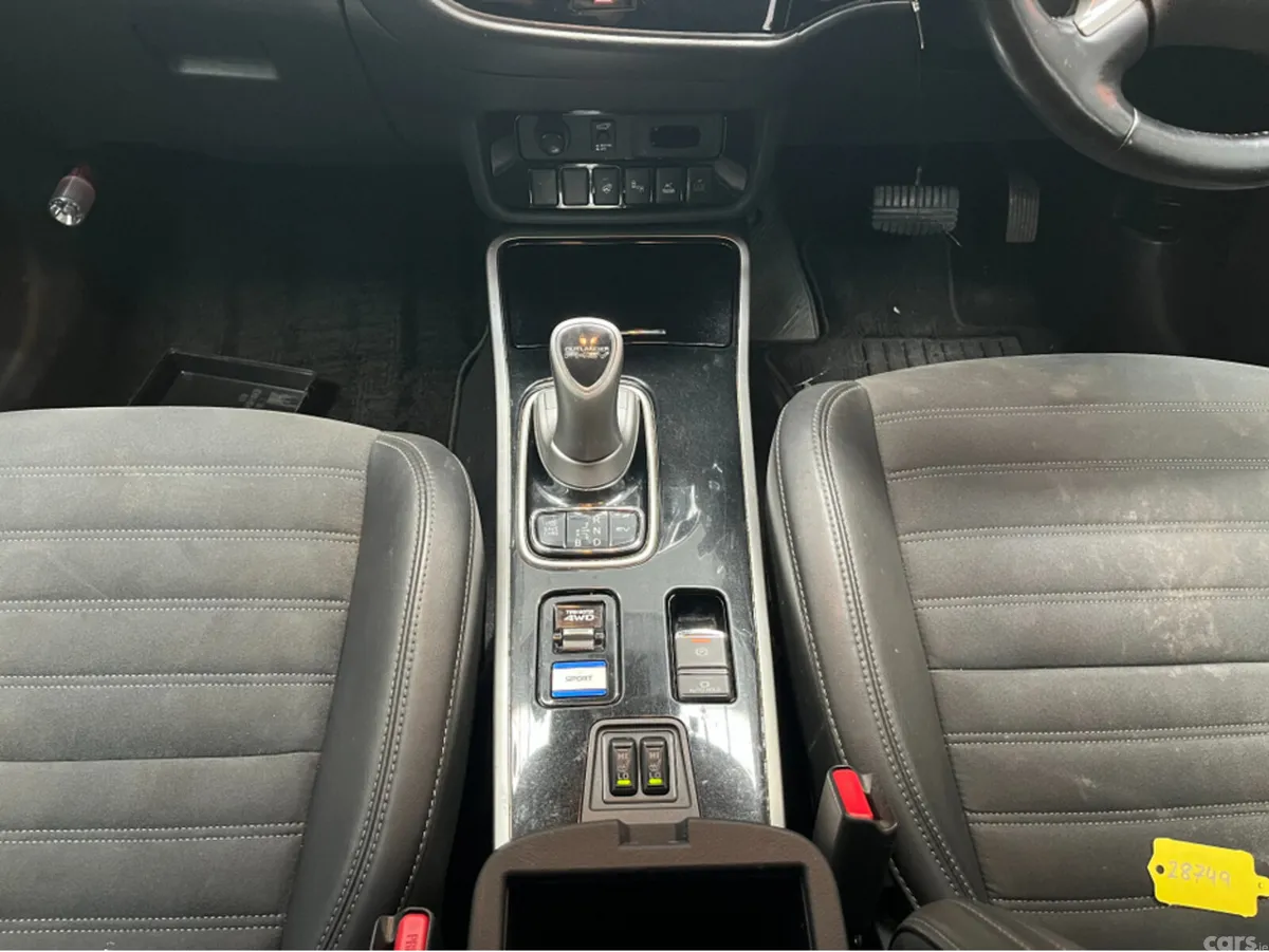 Mitsubishi Outlander SUV, Petrol Plug-in Hybrid, 2019, Grey