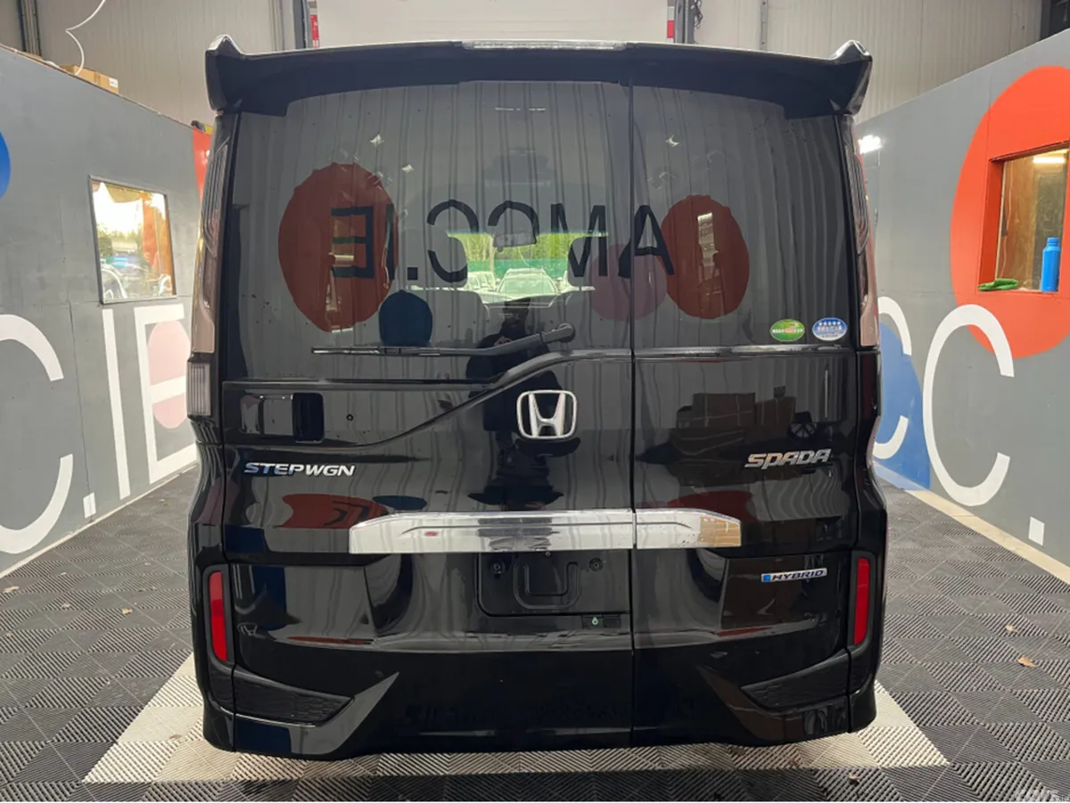 Honda Stepwagon MPV, Petrol Hybrid, 2018, Black