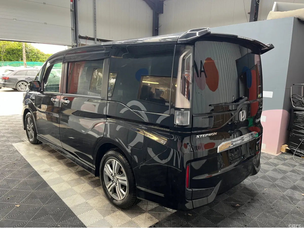 Honda Stepwagon MPV, Petrol Hybrid, 2018, Black