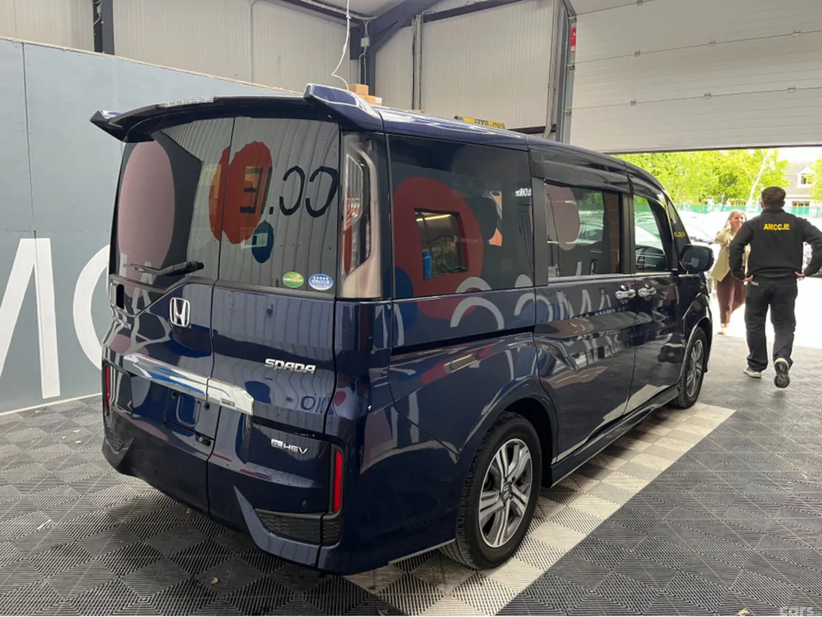 Honda Stepwagon MPV, Petrol Hybrid, 2020, Blue