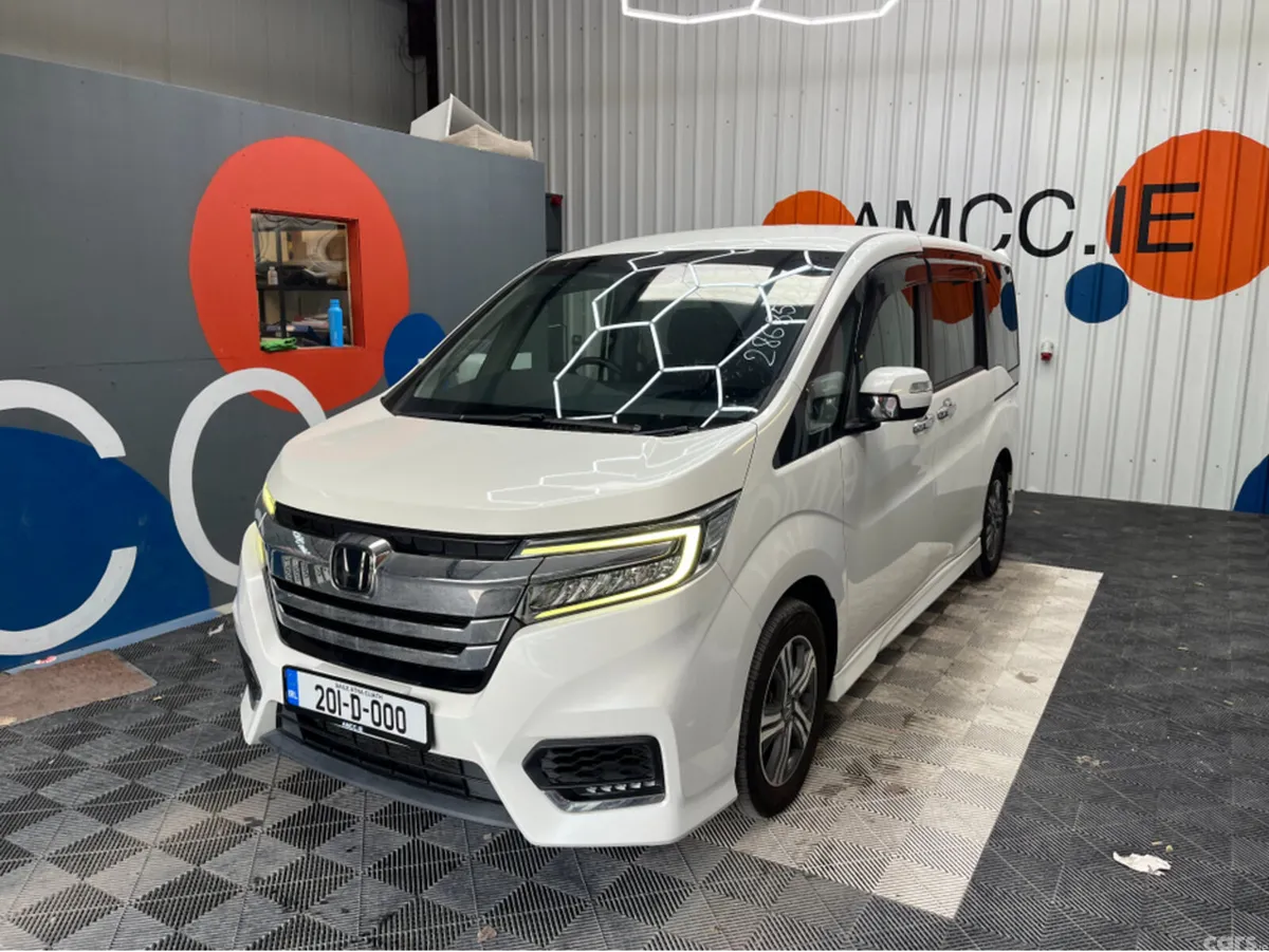 Honda Stepwagon MPV, Petrol Hybrid, 2020, White