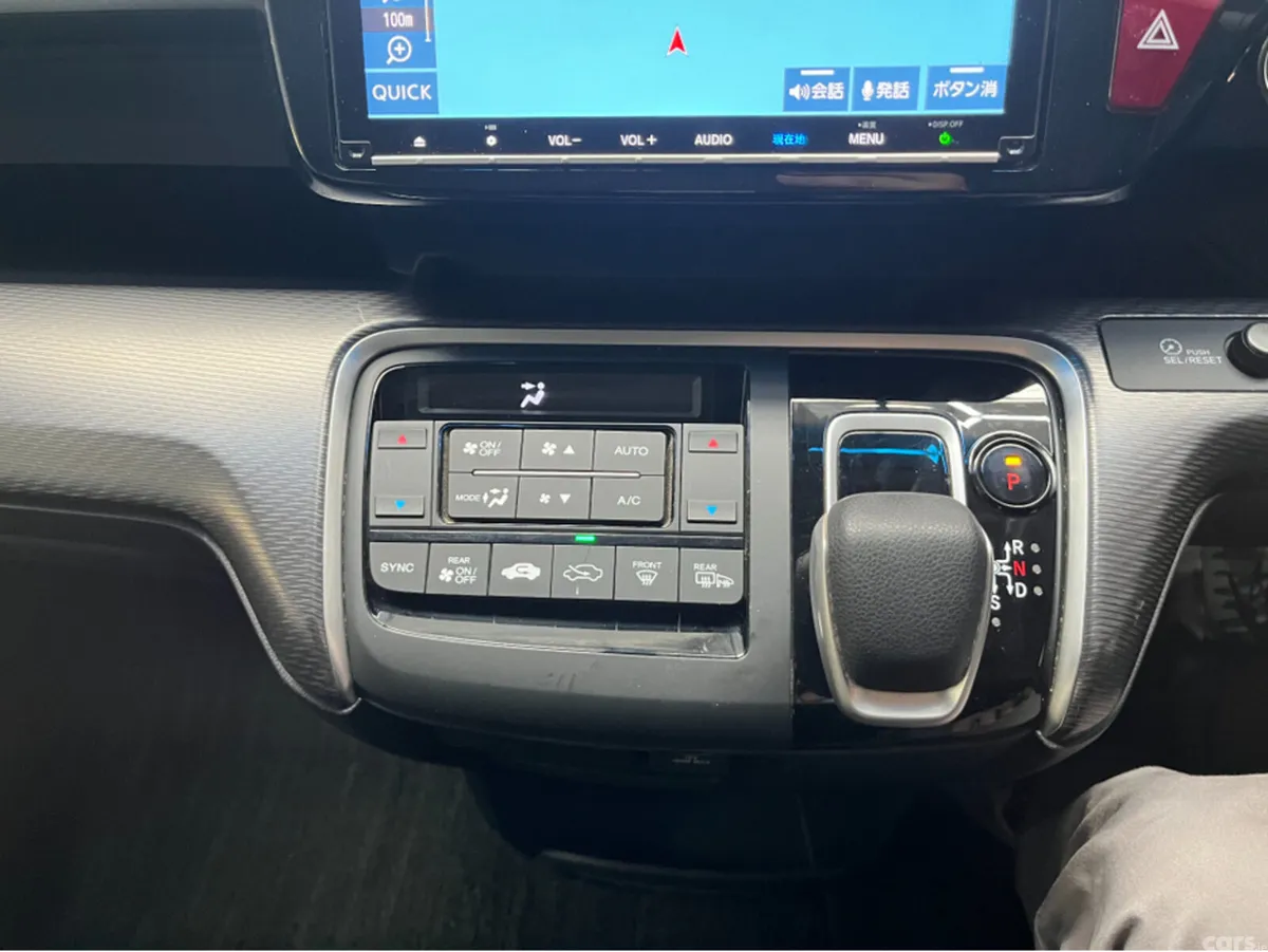 Honda Stepwagon MPV, Petrol Hybrid, 2020, White