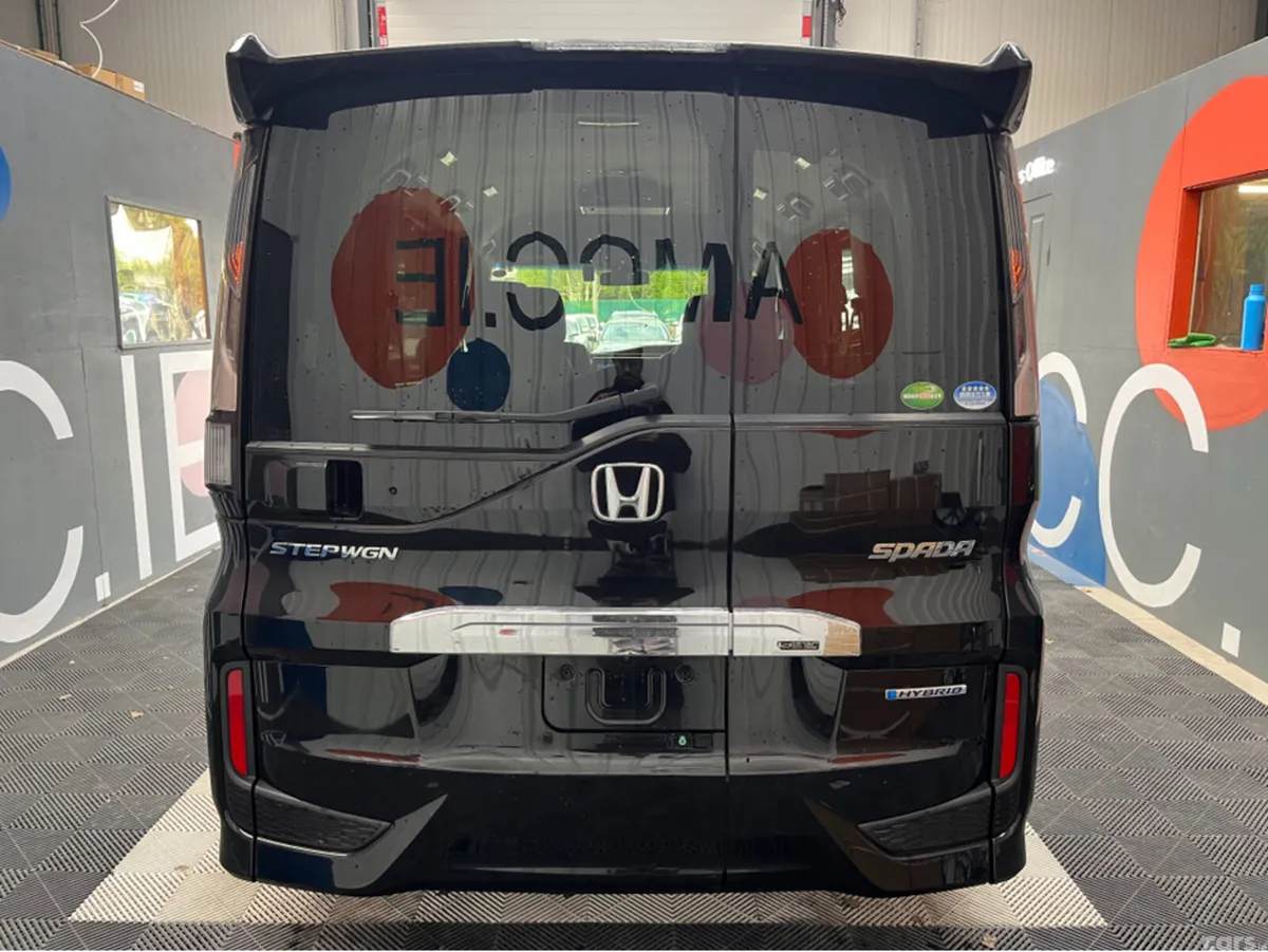 Honda Stepwagon MPV, Petrol Hybrid, 2019, Black