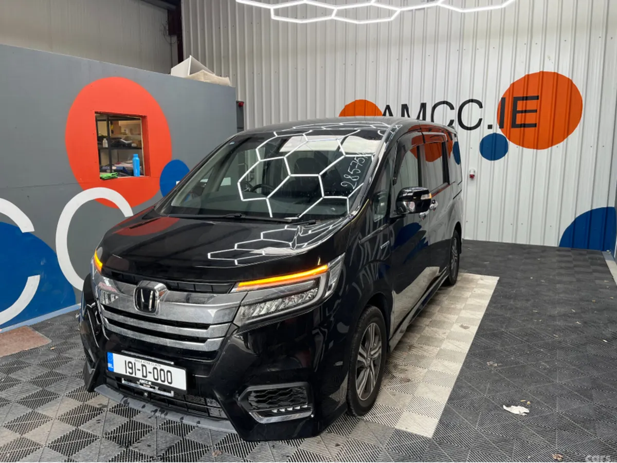 Honda Stepwagon MPV, Petrol Hybrid, 2019, Black