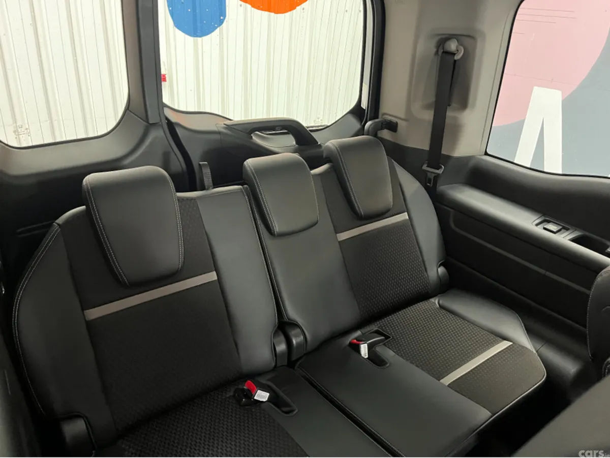 Honda Stepwagon MPV, Petrol Hybrid, 2019, Black
