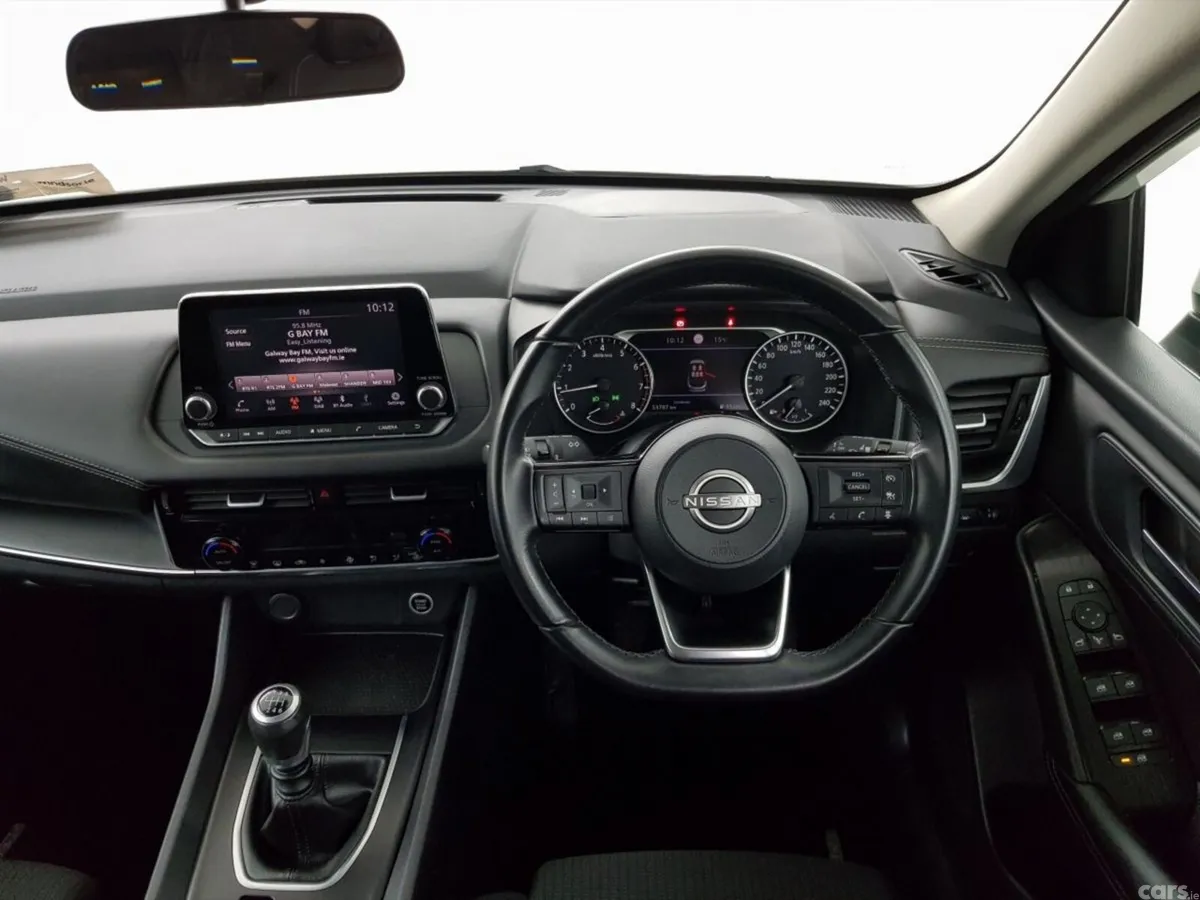 Nissan Qashqai MPV, Petrol Hybrid, 2023, White