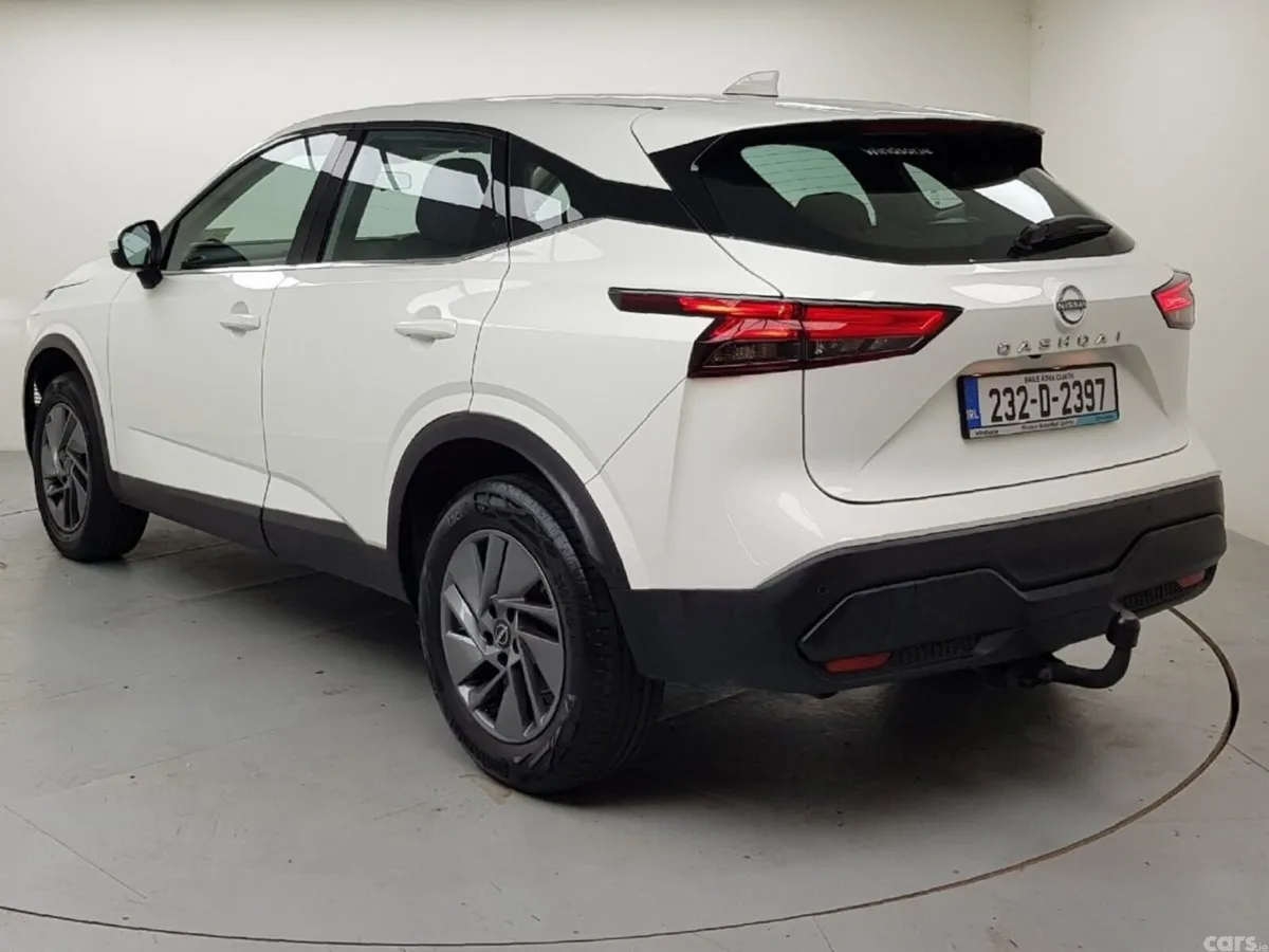 Nissan Qashqai MPV, Petrol Hybrid, 2023, White