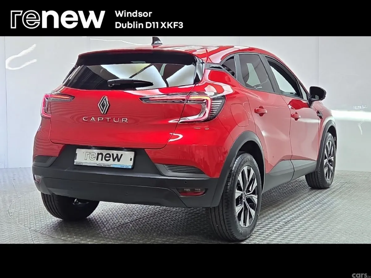 Renault Captur Hatchback, Petrol, 2026, Red