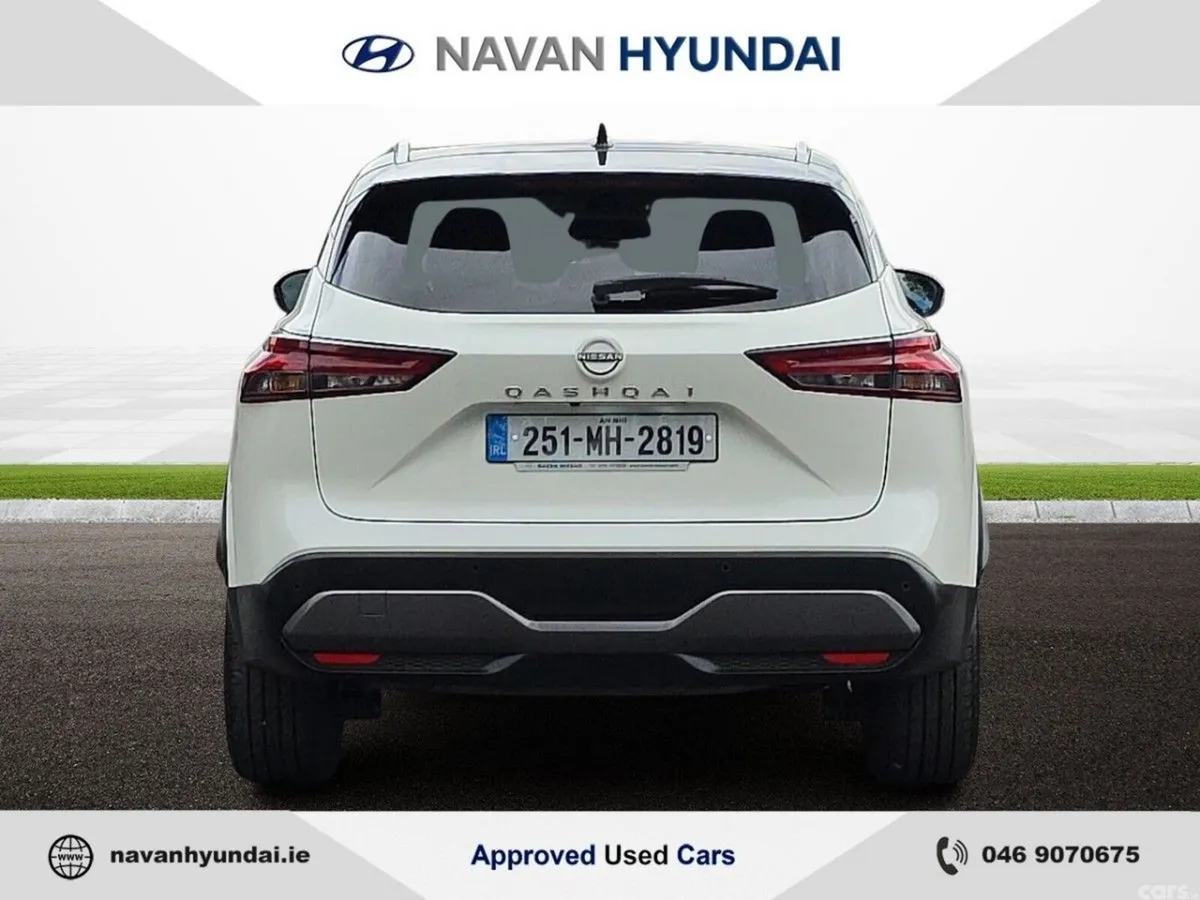 Nissan Qashqai MPV, Petrol, 2025, White
