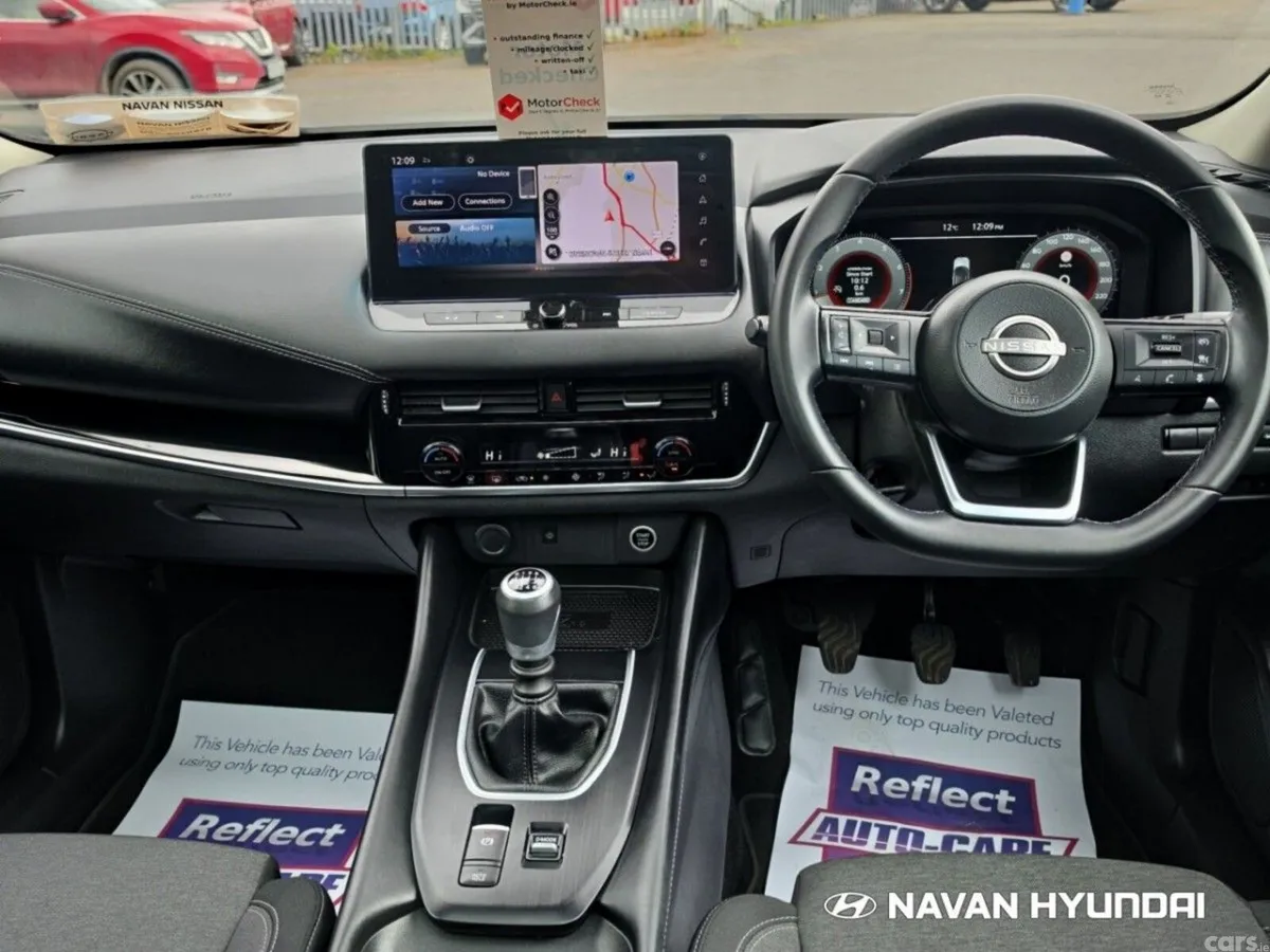 Nissan Qashqai MPV, Petrol, 2025, White