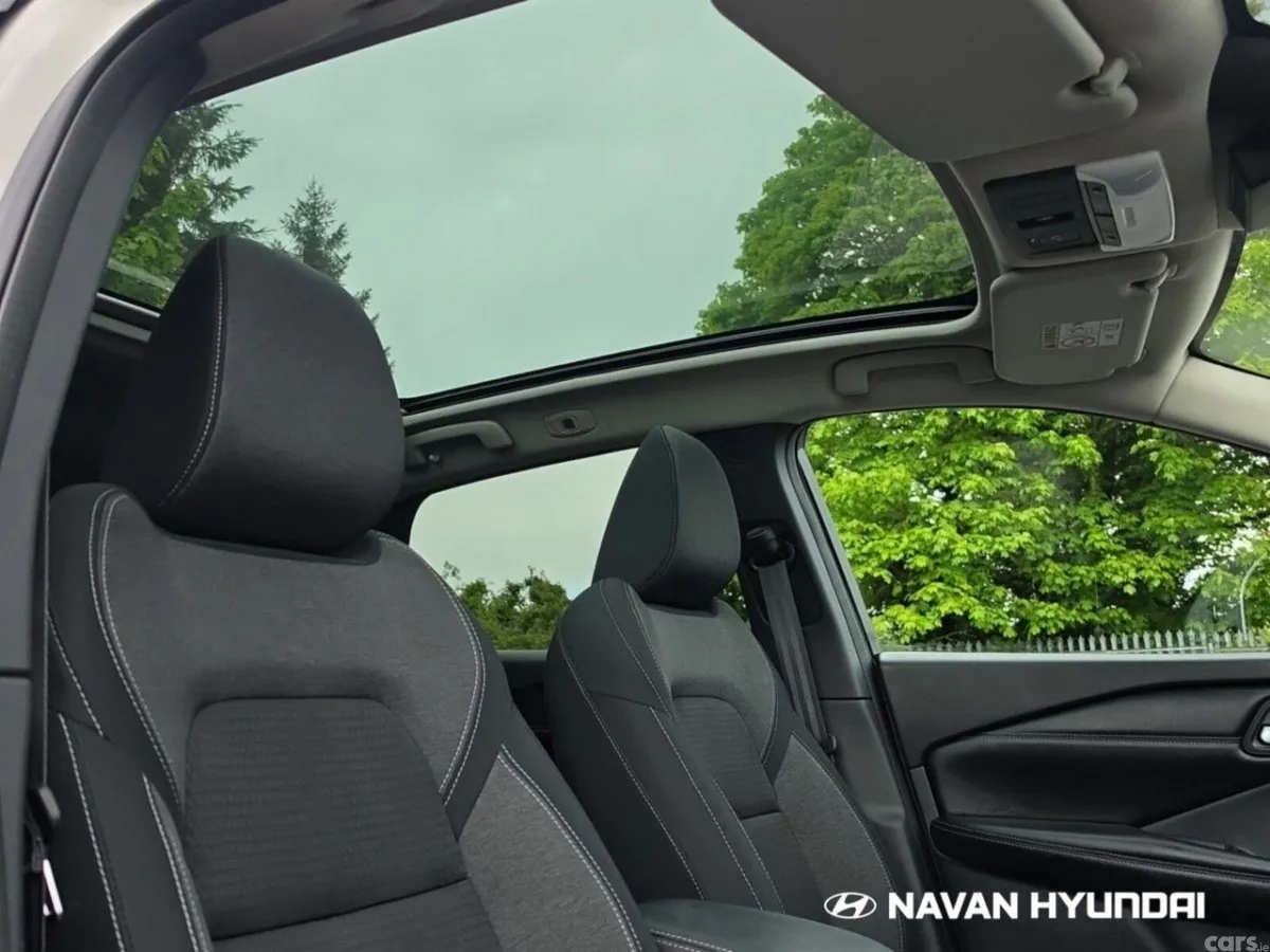 Nissan Qashqai MPV, Petrol, 2025, White